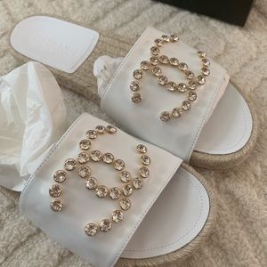 NEW! CHANEL patent leather mules